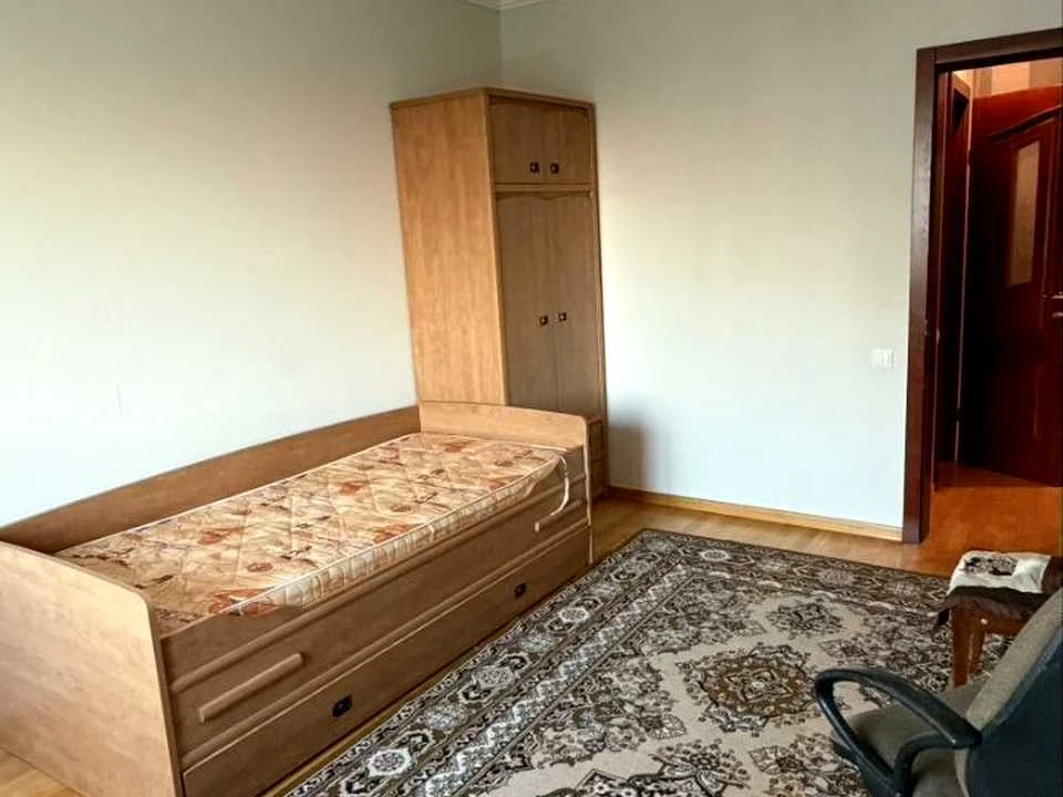 Квартира. Київ, Миропільська вул.
