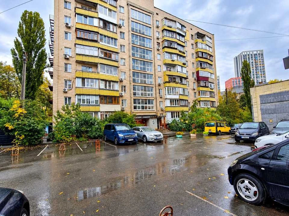 Квартира. Київ, Коперника вул.