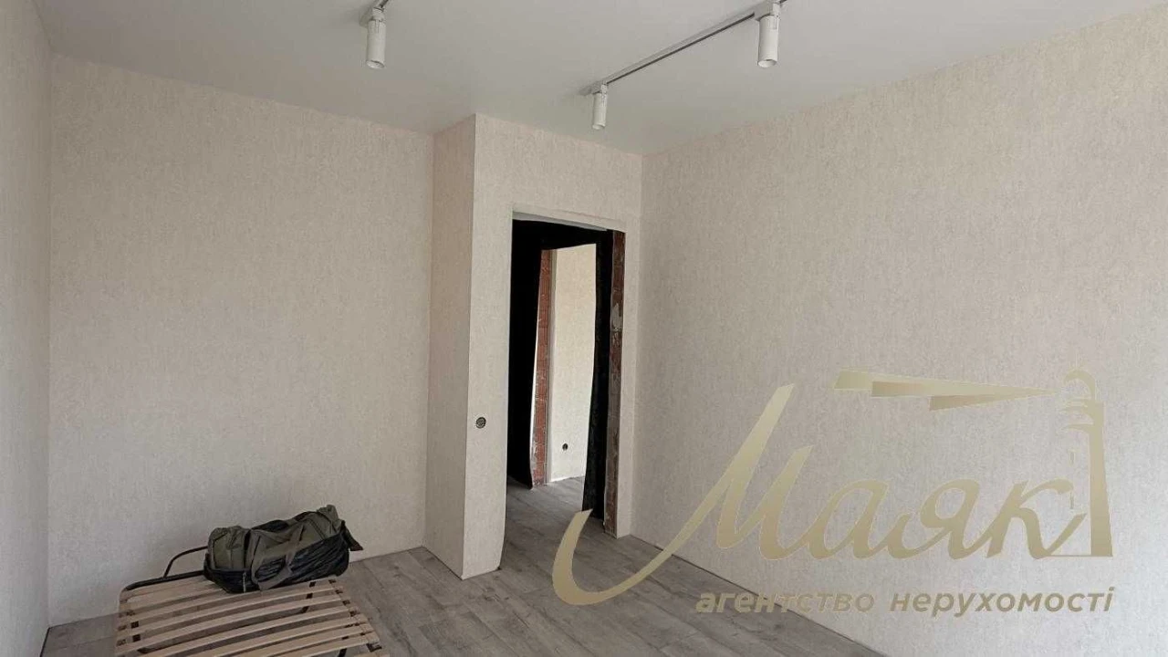Продаж 3-кімнатної квартири з частковим ремонтом в ЖК Францу