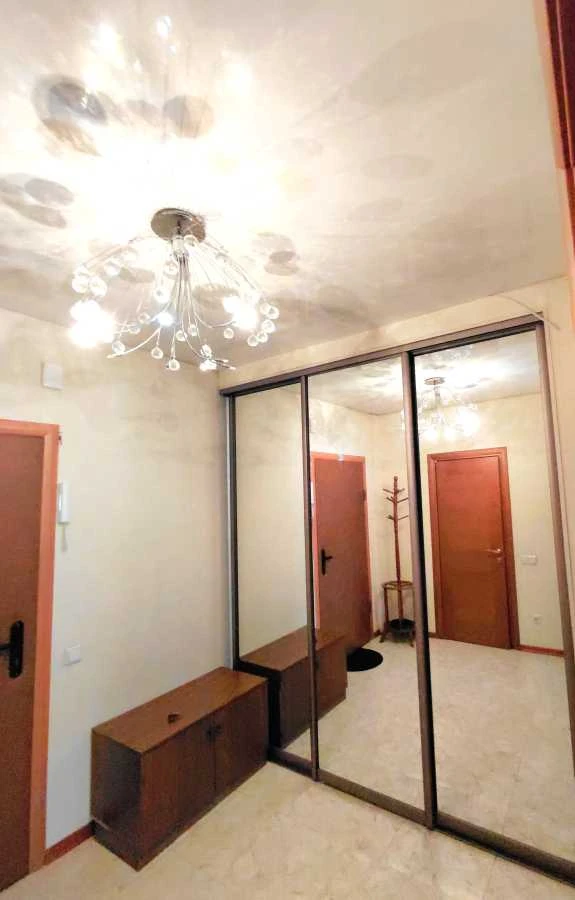 Продам однокімнатну квартиру (47.3 м²) у Києві, Солом' янськ