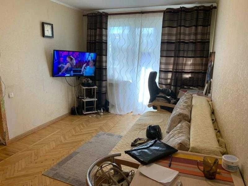 Продам 3к квартиру в Індустріальному районі