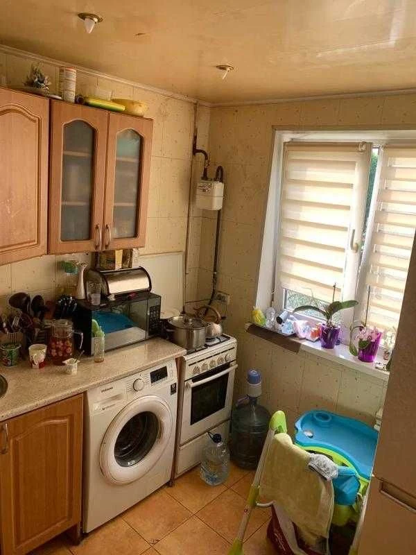 Продам 3к квартиру в Індустріальному районі