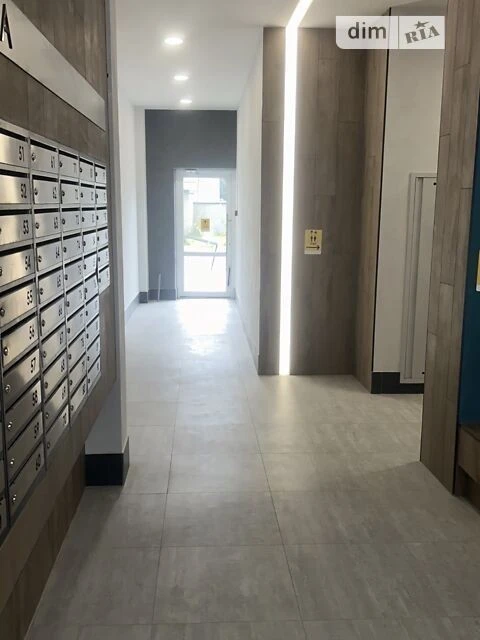 Sale of 2-room apartment 64.7 sq. m on Akademika Zabolotnogo St.