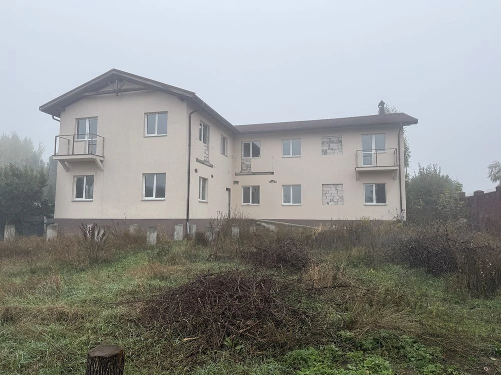 Продається будинок 400 кв.м на ж.м Стожари м. Обухів.