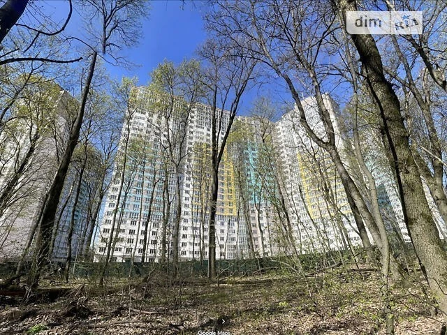 Sale of 2-room apartment 64.7 sq. m on Akademika Zabolotnogo St.
