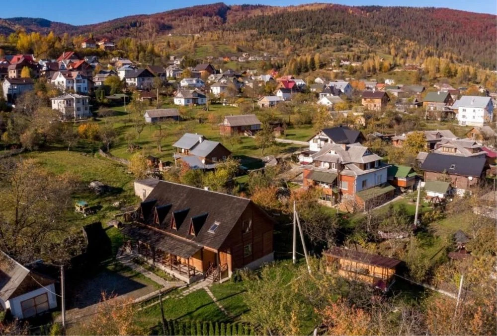 80сот під котедж.містечко, центральна част Яремче, реабіліта