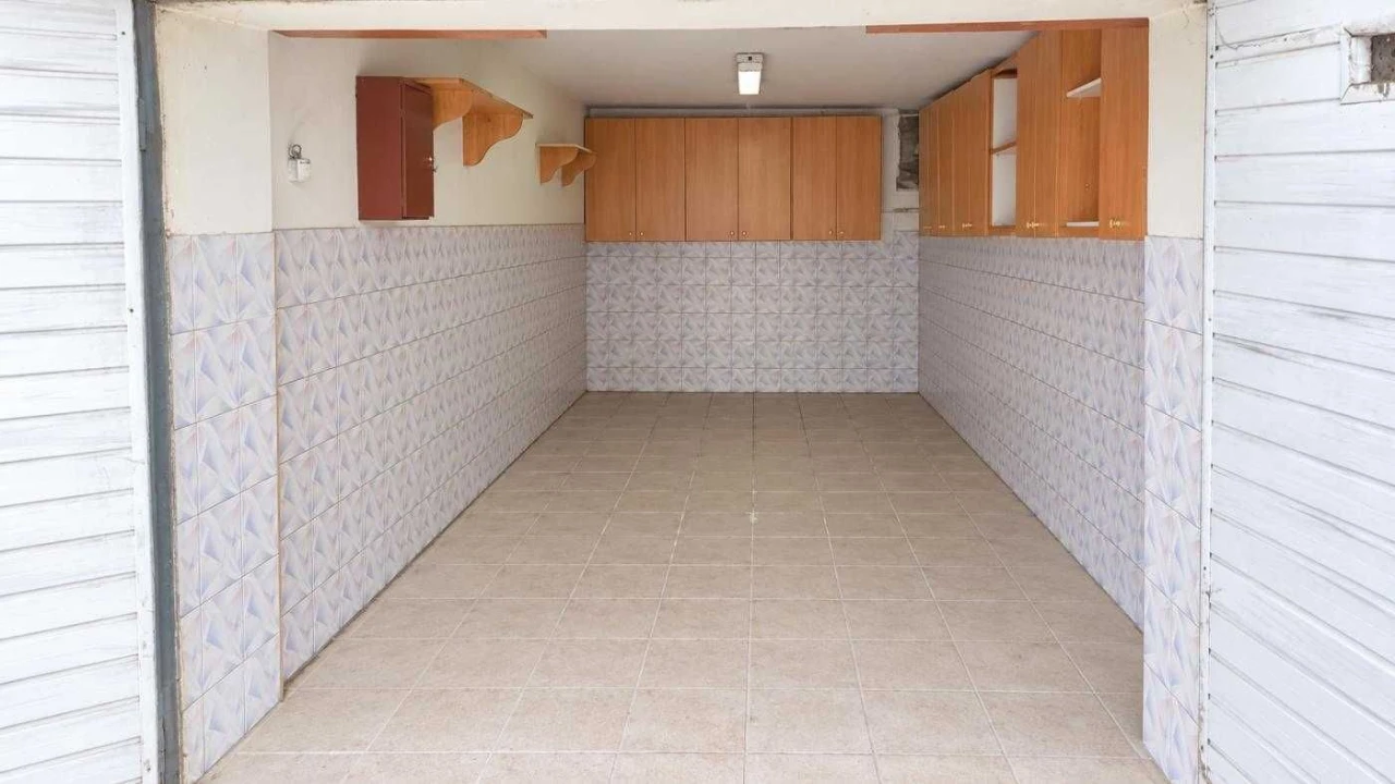 Продаж/Гараж/Ремонт/Лазаренка48/Франківський/Львів