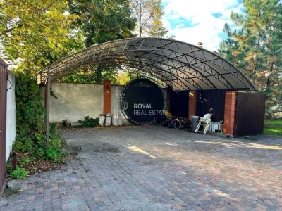 Будинок. Київ, 75-та Садова вул.