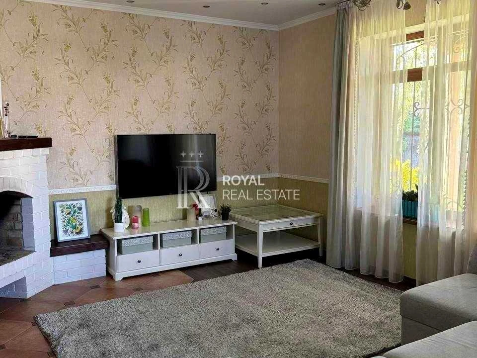 Будинок. Київ, 75-та Садова вул.