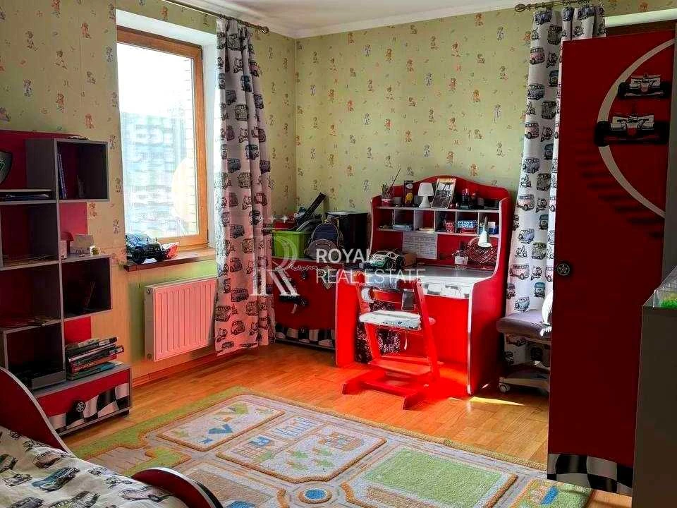 Будинок. Київ, 75-та Садова вул.