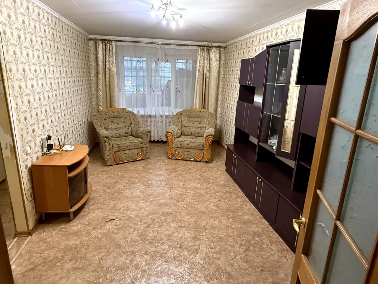 Оренда квартири 2-кімн. 47 м² 1/5 пов.