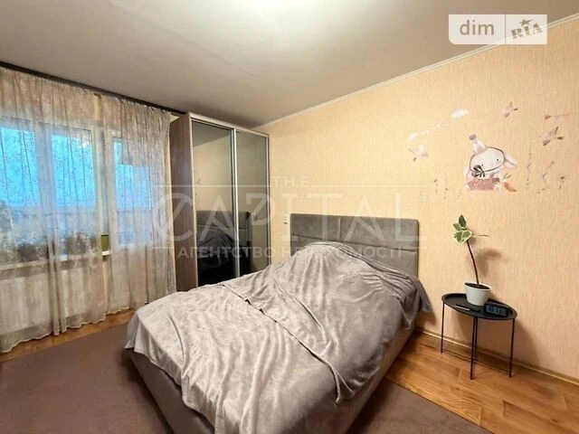 Sale of 3-room apartment 96 sq. m on Zdolbunivska Street 13 • ID 34