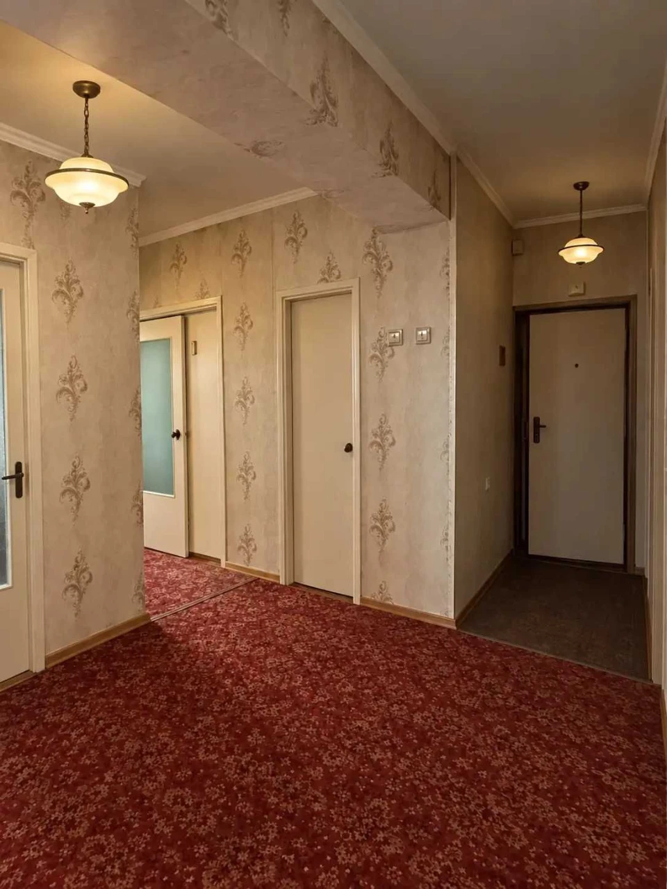 Продаж 3 кім квартири 86 м2 Розділ кімнати. 2 балкони. Центр