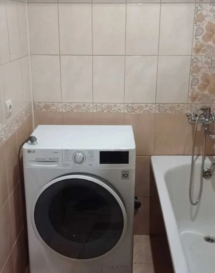 1к-квартира на Алмазному, якісний ремонт, вигідна ціна
