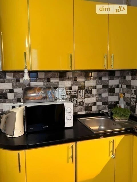 Sale of 3-room apartment 96 sq. m on Zdolbunivska Street 13 • ID 34
