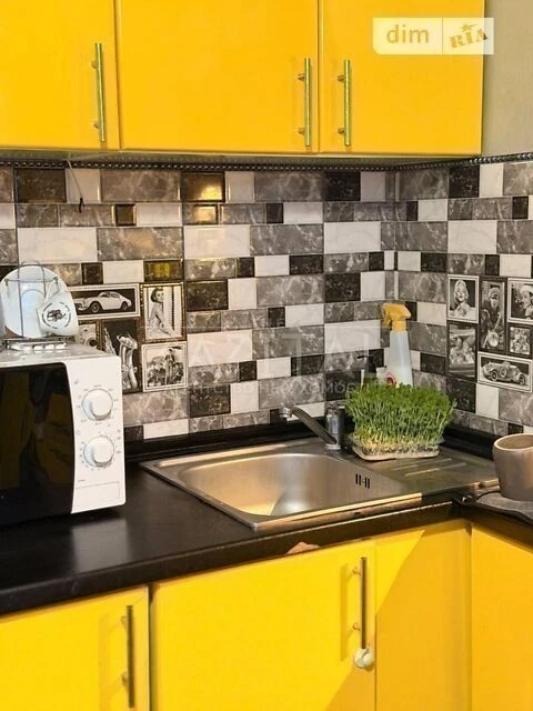 Sale of 3-room apartment 96 sq. m on Zdolbunivska Street 13 • ID 34