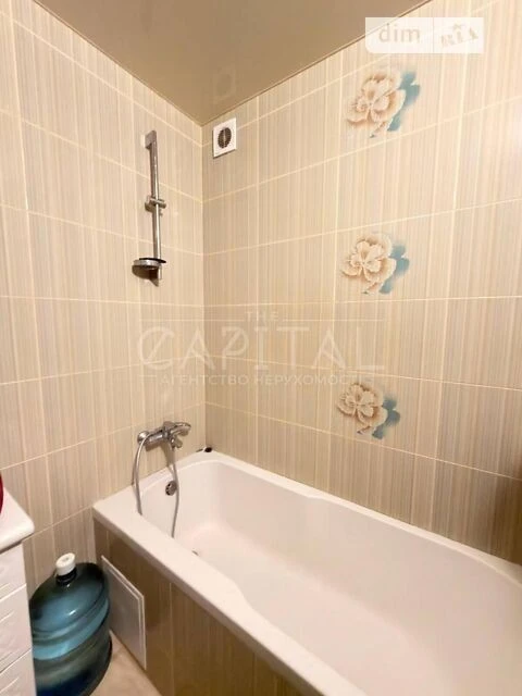 Sale of 3-room apartment 96 sq. m on Zdolbunivska Street 13 • ID 34