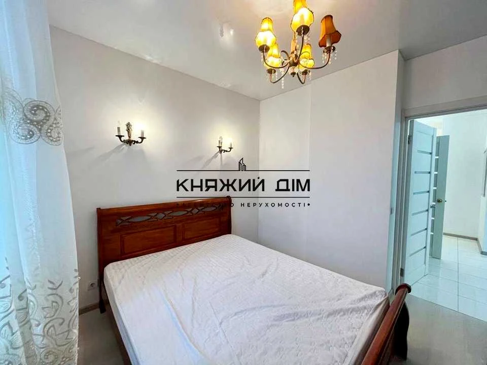 Квартира. Київ, Феодосійська вул.