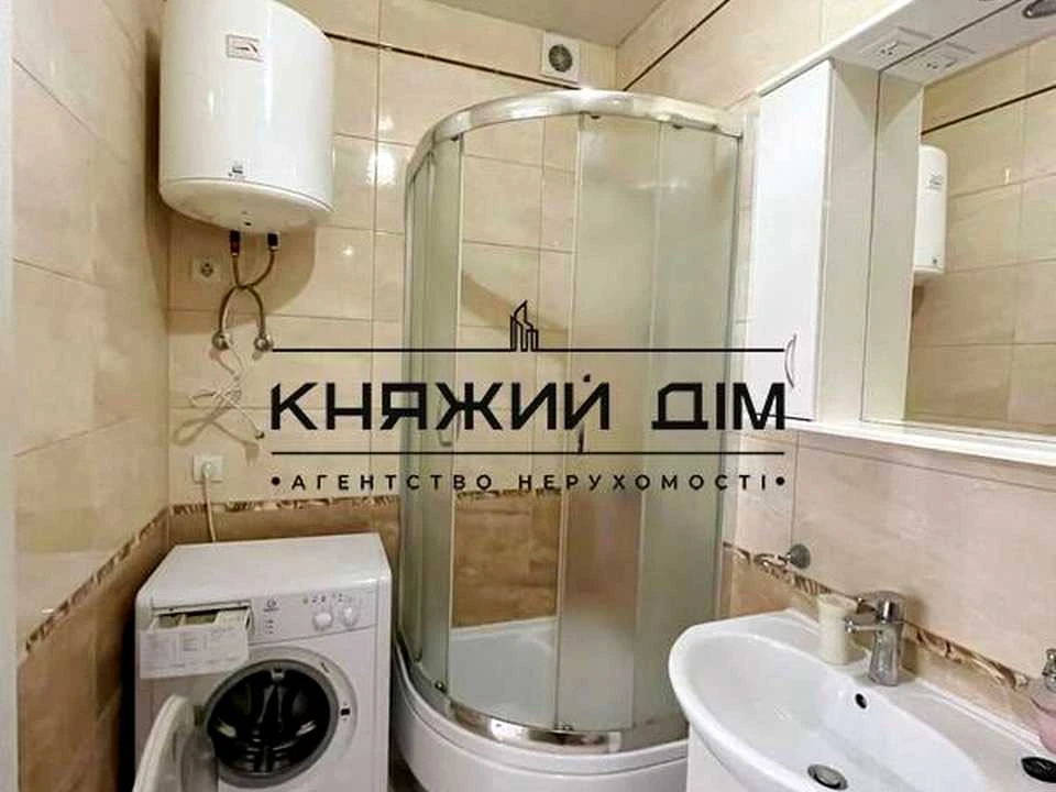 Квартира. Київ, Феодосійська вул.