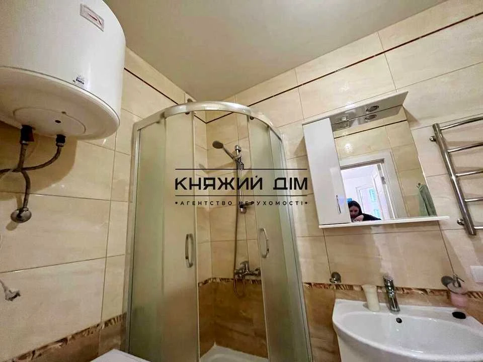 Квартира. Київ, Феодосійська вул.