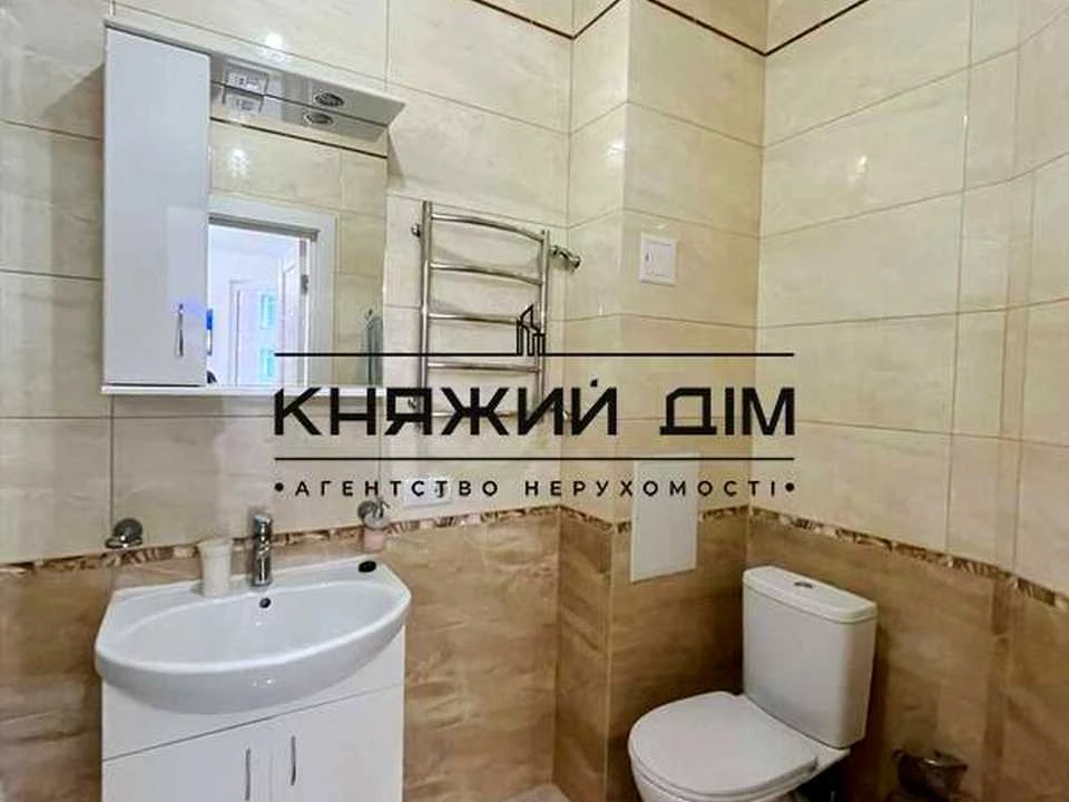 Квартира. Київ, Феодосійська вул.