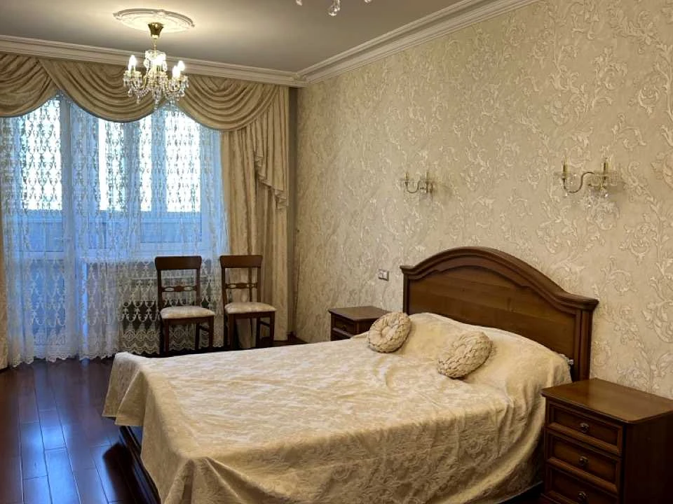 Квартира. Київ, Патріарха Мстислава Скрипника вул.