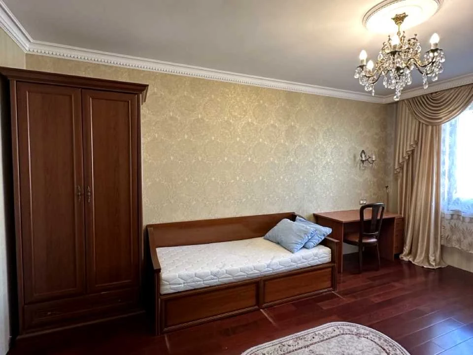 Квартира. Київ, Патріарха Мстислава Скрипника вул.
