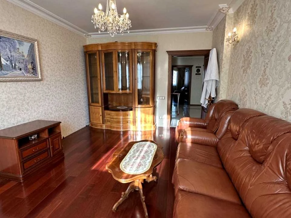 Квартира. Київ, Патріарха Мстислава Скрипника вул.