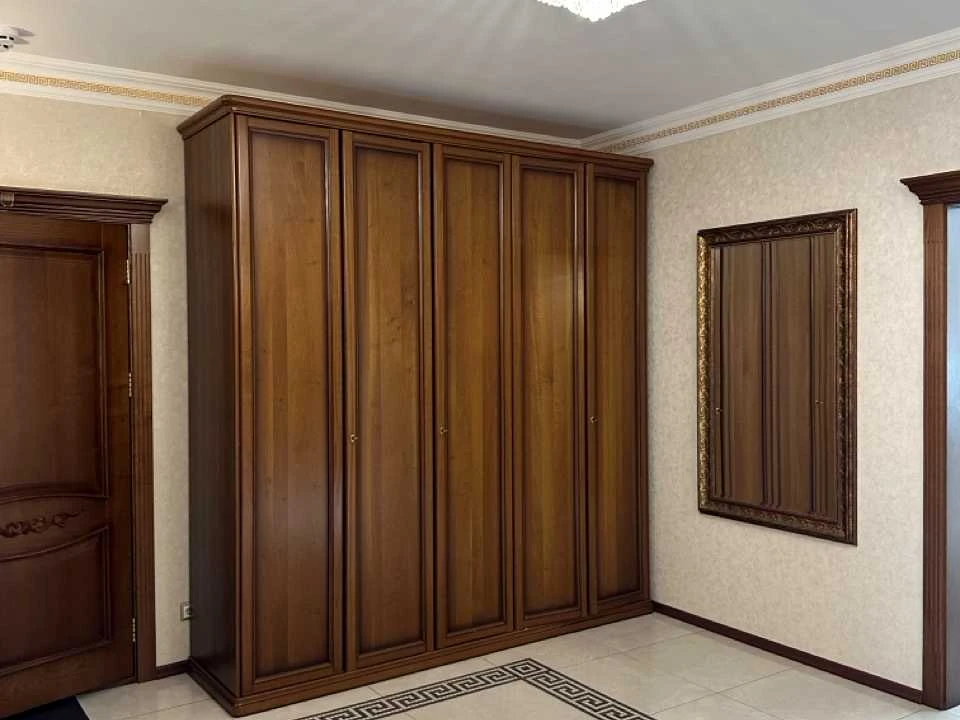 Квартира. Київ, Патріарха Мстислава Скрипника вул.