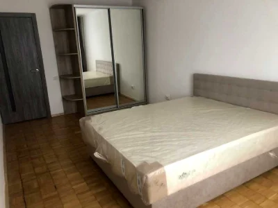 Квартира. Київ, Деміївська вул.