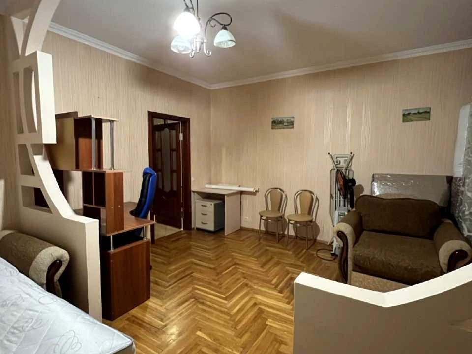 Квартира. Київ, Гарматна вул.