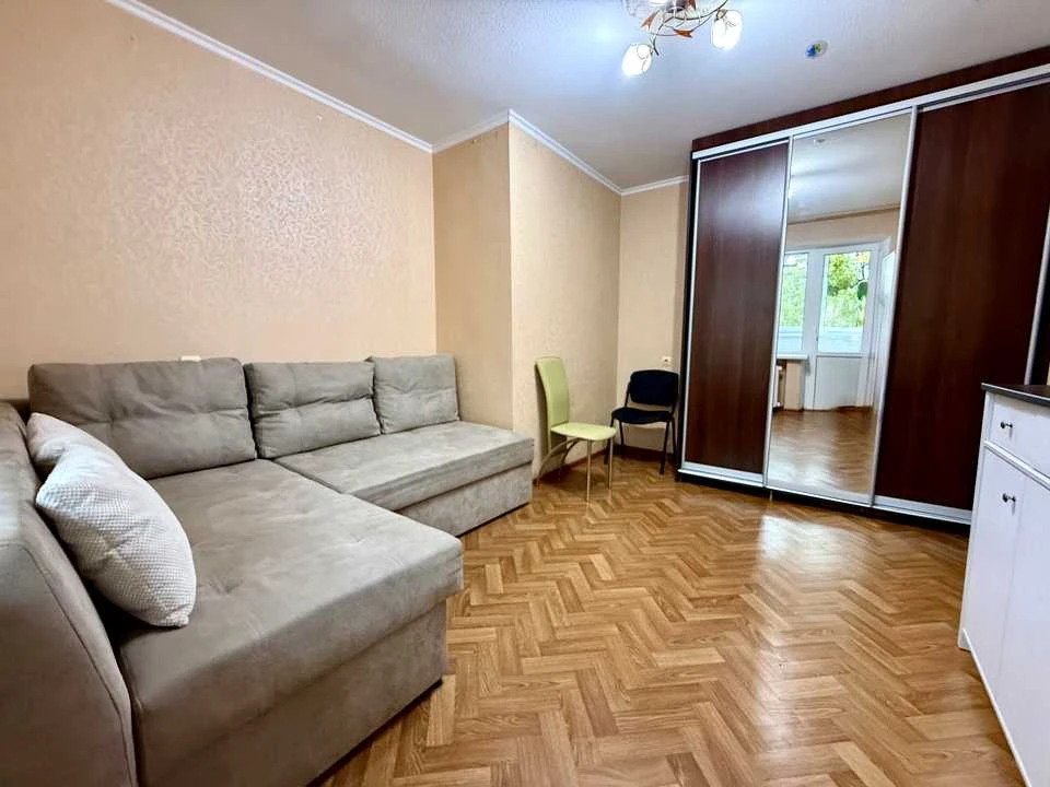 Квартира. Київ, Івана Микитенка вул.