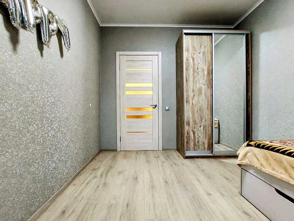 Квартира. Київ, Ревуцького вул.