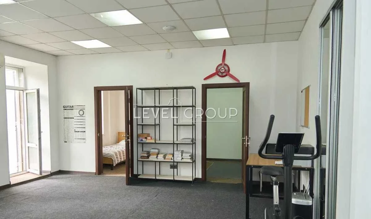 Продаж 2-кімнатної квартири 56 м² вул. Івана Федорова, 10 Це