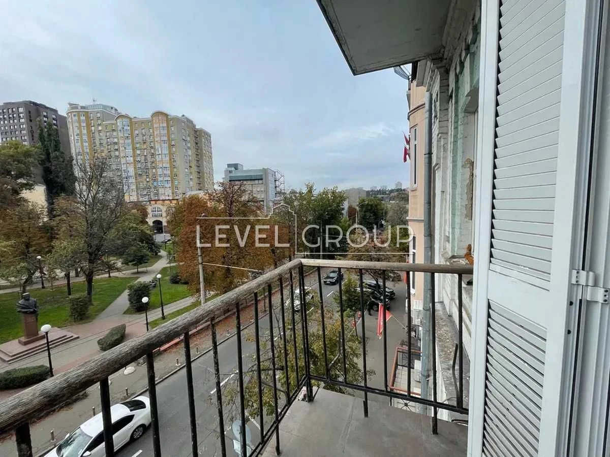 Продаж 2-кімнатної квартири 56 м² вул. Івана Федорова, 10 Це