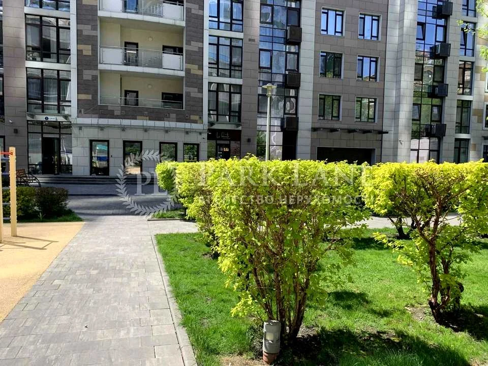 Квартира. Київ, Саперне Поле вул.