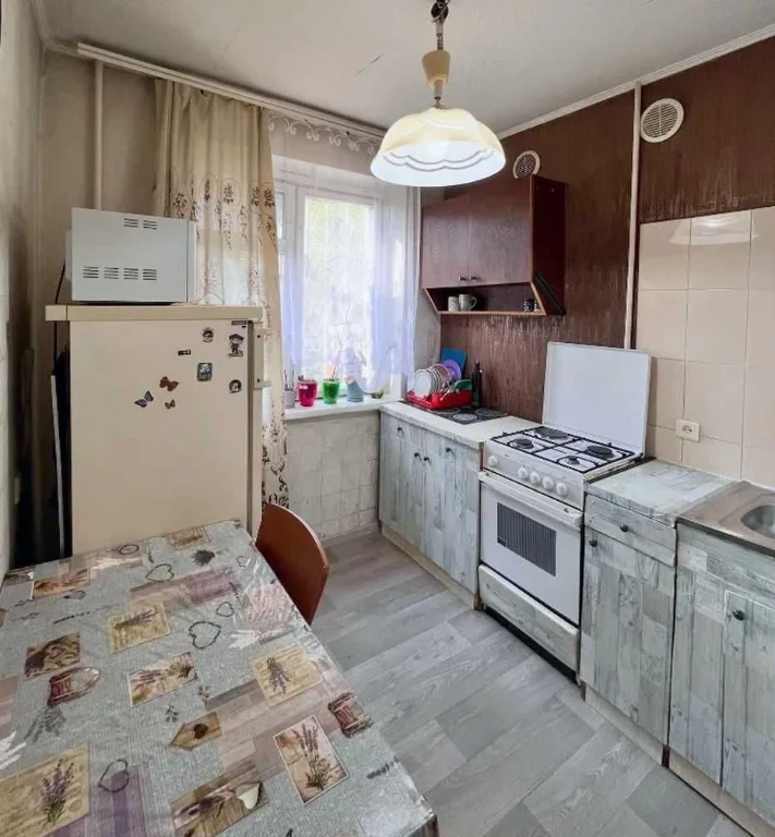 Продам 2-к квартиру (брежневка, 50м2) на Калнышевского (Коси