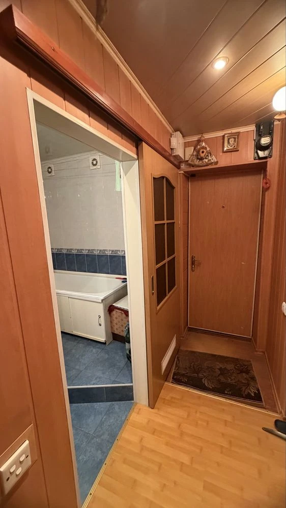 В продаже 3х комнатная квартира в районе Кристала