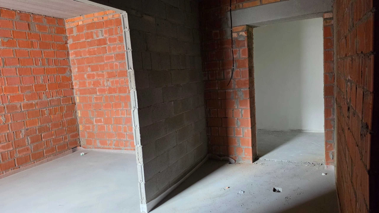 продається студія 28.8м кв, центральна частина м.Ірпінь. єОс