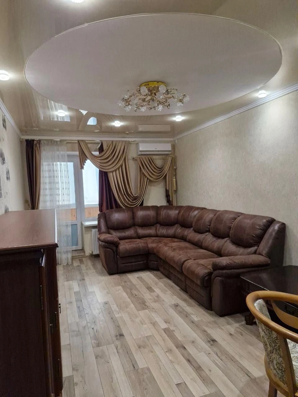 Продаж 2 кімнатної квартири з гаражем в новобудові в м. Мирг
