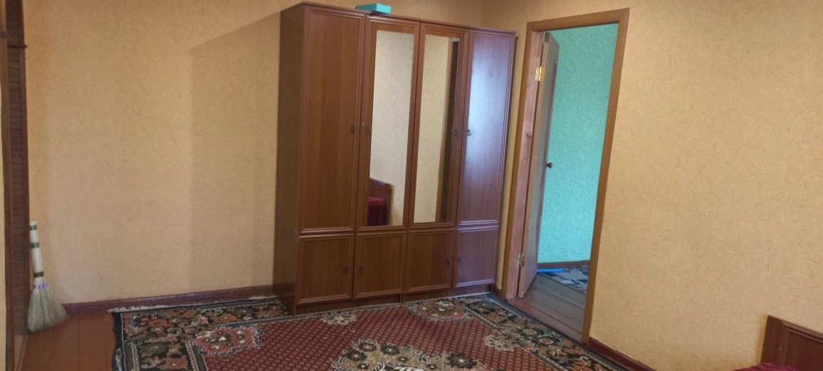 2 - х комнатную квартиру по ул.Терещенков 1