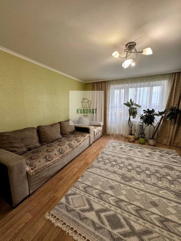 Продам 3-кімнатну квартиру на Мікрорайоні