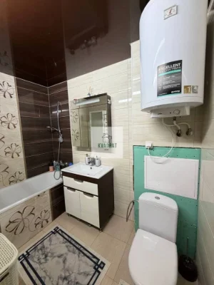 Продам 3-кімнатну квартиру на Мікрорайоні