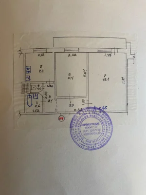Продається простора двокімнатна квартира на Молодіжному з га