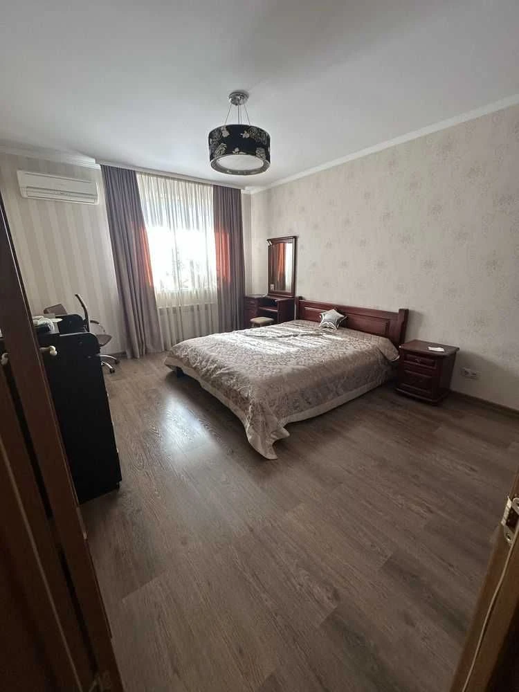 Енергонезалежна Євро-3к квартира 79.9 м² з євроремонтом. Газ