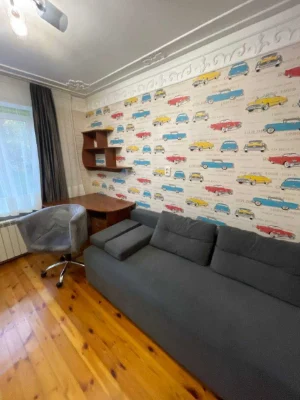 Велика простора 4-кімнатна квартира в Бучі — 79 м² з сучасни