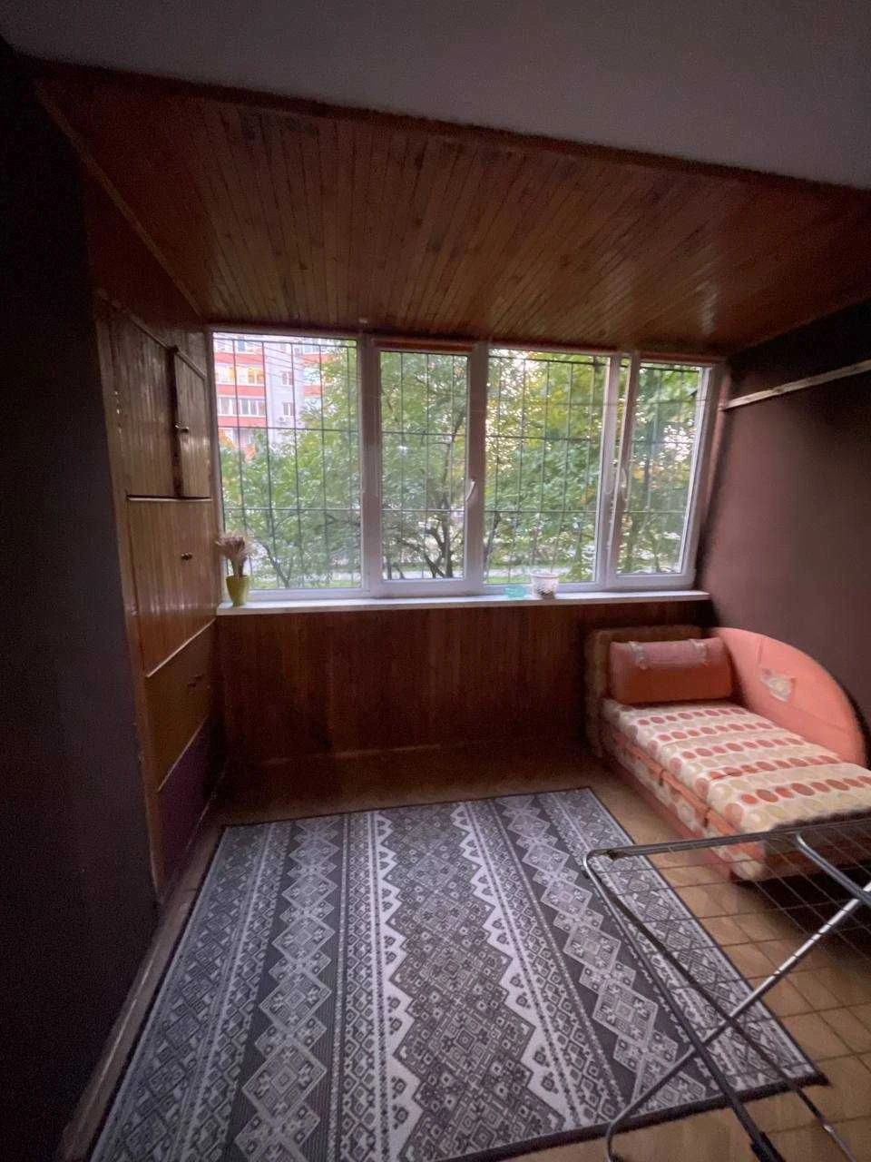 Велика простора 4-кімнатна квартира в Бучі — 79 м² з сучасни