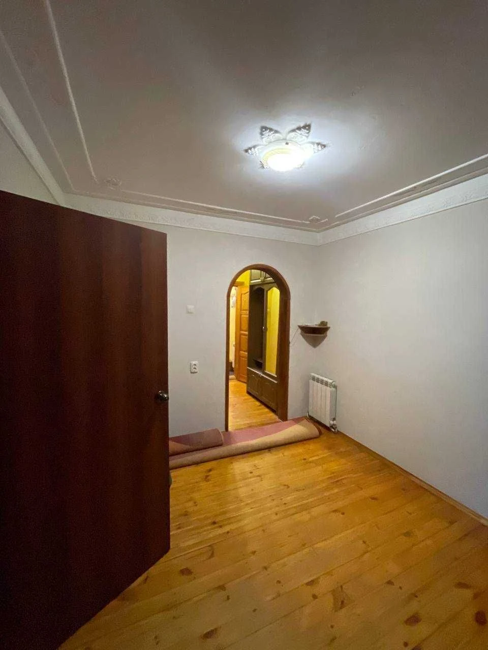 Велика простора 4-кімнатна квартира в Бучі — 79 м² з сучасни