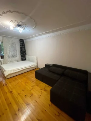 Велика простора 4-кімнатна квартира в Бучі — 79 м² з сучасни