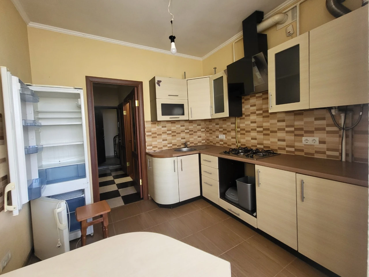 Продам квартиру в житловому стані, вул.Полтавська